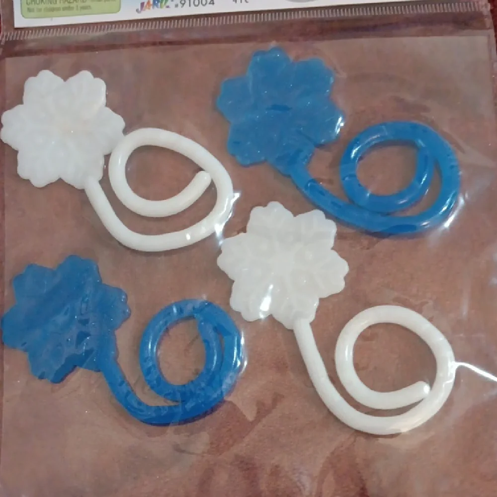 Snowflake Swirl Party Decorations - Blue and White